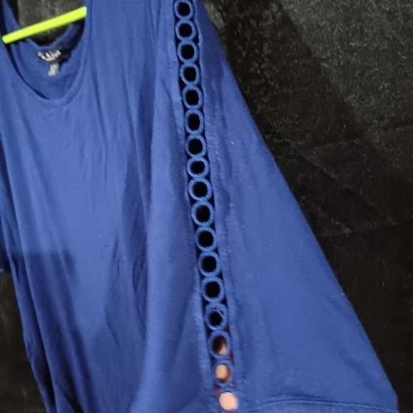 Dark blue tshirt - Picture 2 of 5